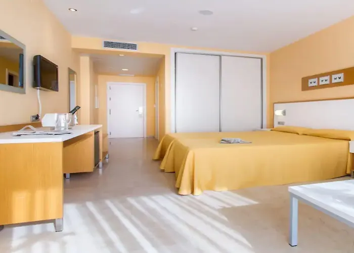 Mediterraneo Hotel 4*